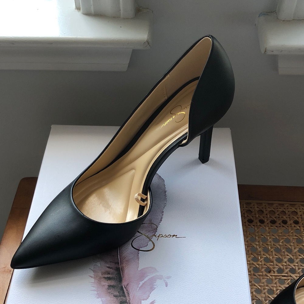 Jessica Simpson Black Pointed-Toe High Heel Pumps - Picture 2 of 7